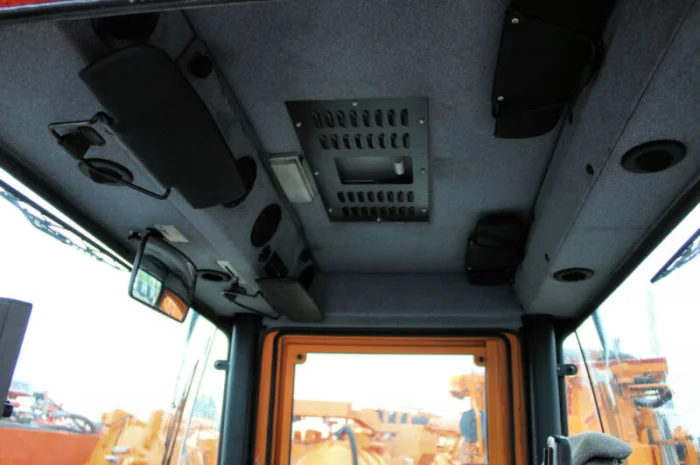 Комбинированный каток Bomag BW 174 AD-2M. Каток Bomag с разбрасывателем- фото № 13