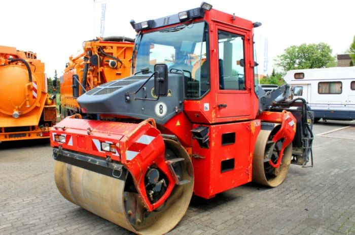 Комбинированный каток Bomag BW 174 AD-2M. Каток Bomag с разбрасывателем- фото № 4