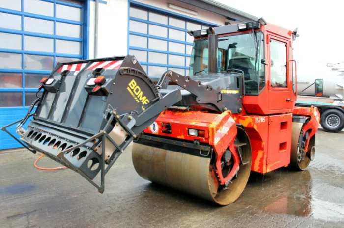 Комбинированный каток Bomag BW 174 AD-2M. Каток Bomag с разбрасывателем- фото № 5
