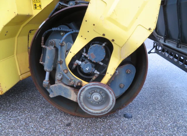 Тандемный каток Bomag BW174 AD-2- фото № 9