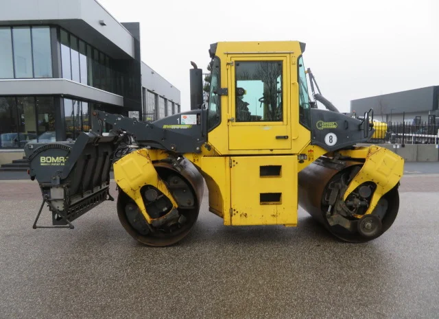Тандемный каток Bomag BW174 AD-2- фото № 19