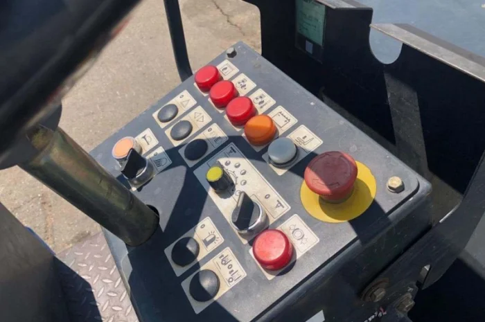 Комбинированный каток Bomag BW 138 AD-4- фото № 8