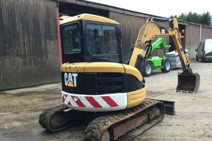 Мини экскаватор Caterpillar 305 CR- фото № 3