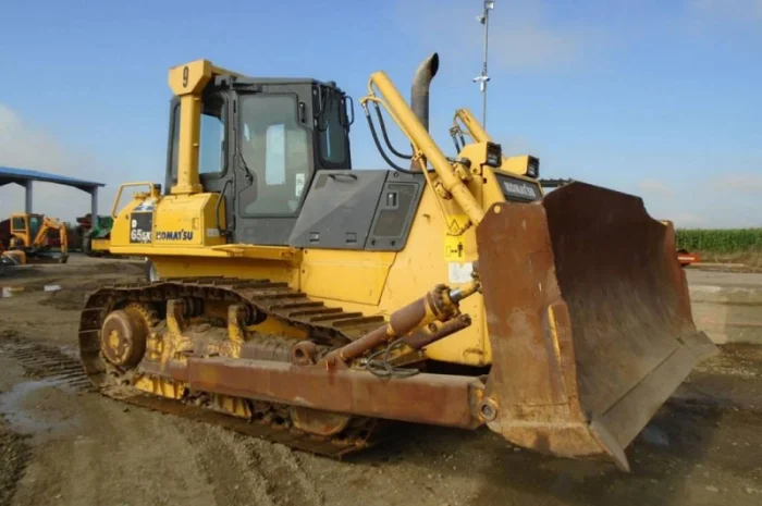 Бульдозер Komatsu D65PX-15E0- фото № 1