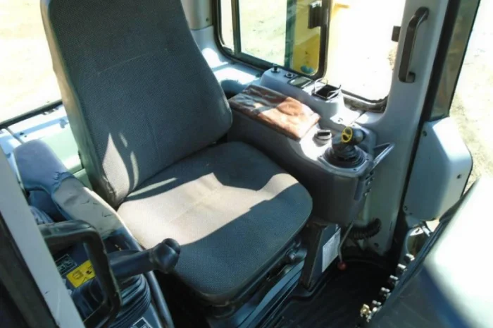 Бульдозер Komatsu D65PX-15E0- фото № 10