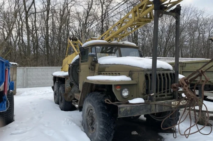 Кран УРАЛ 4320- фото № 1