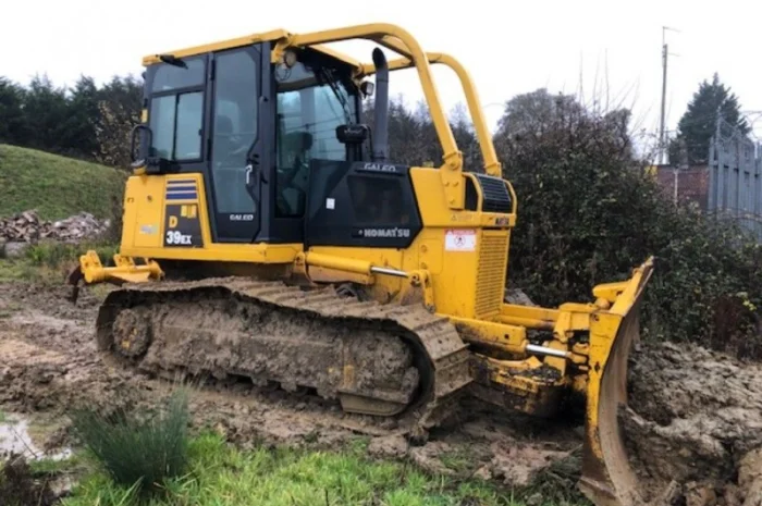 Бульдозер Komatsu D39EX-21- фото № 2