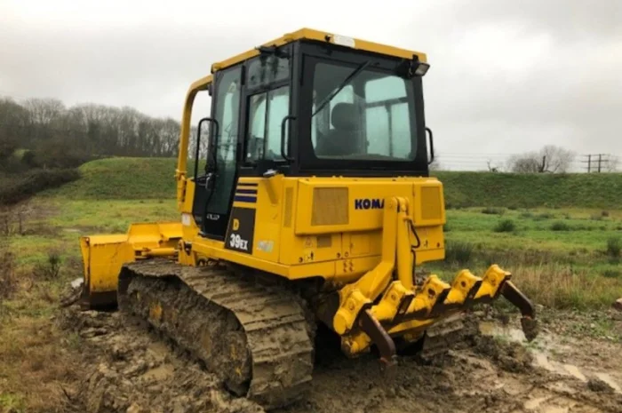 Бульдозер Komatsu D39EX-21- фото № 4