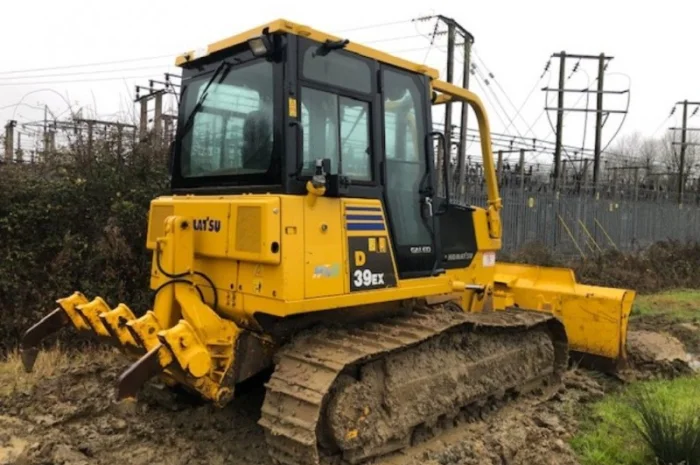 Бульдозер Komatsu D39EX-21- фото № 5