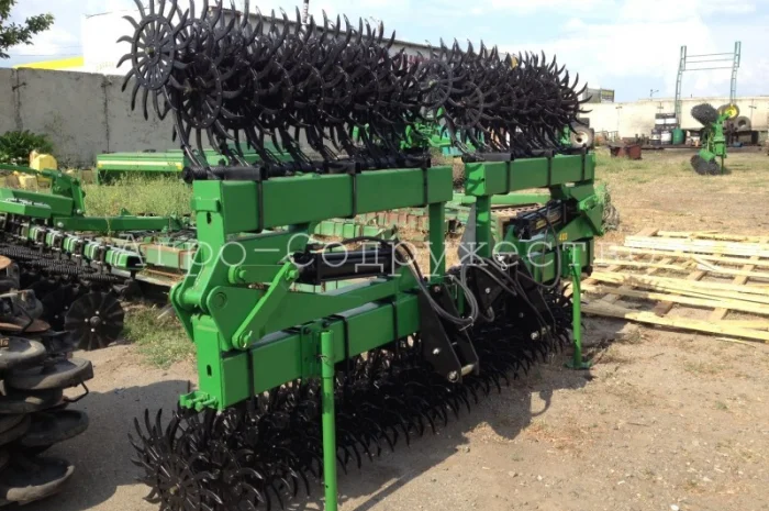 Борона ротационная-мотыга John Deere- фото № 1