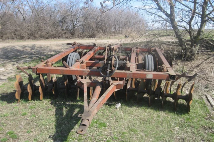 БДТ 3, Днепропетровская обл- фото № 1