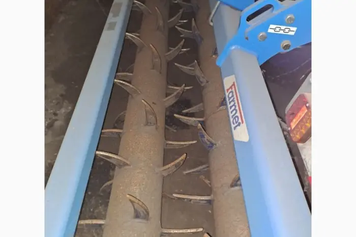 Глубокорыхлитель с внесениeм удобрений Farmet Digger 3 Fert+ Compact- фото № 9