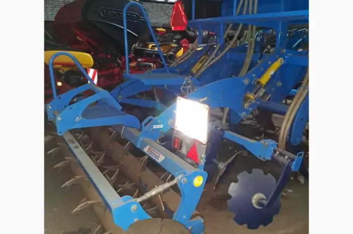 Глубокорыхлитель с внесениeм удобрений Farmet Digger 3 Fert+ Compact- фото № 2