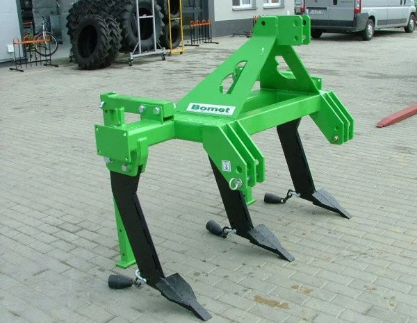 Глубокорихлитель чизель 3 лапи + колеса Bomet- фото № 1