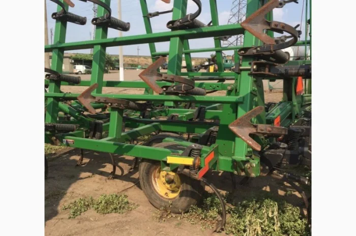 Культиватор John Deer 2210, ширина захвата 10.8 m- фото № 2