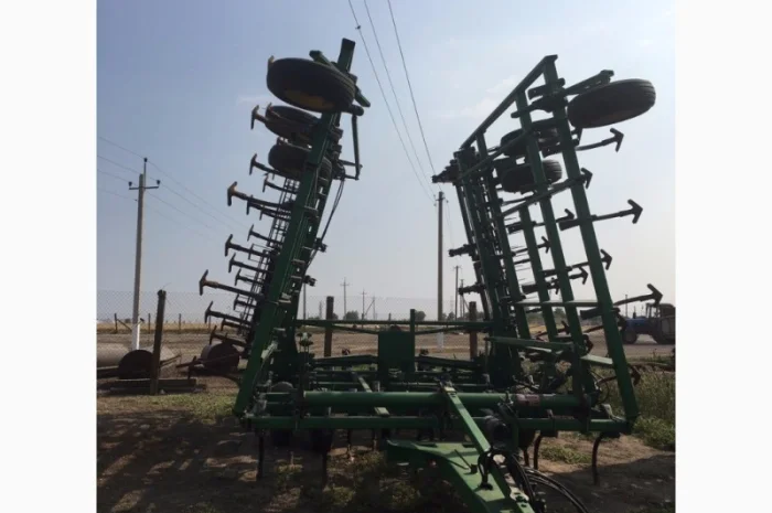 Культиватор John Deer 2210, ширина захвата 10.8 m- фото № 5