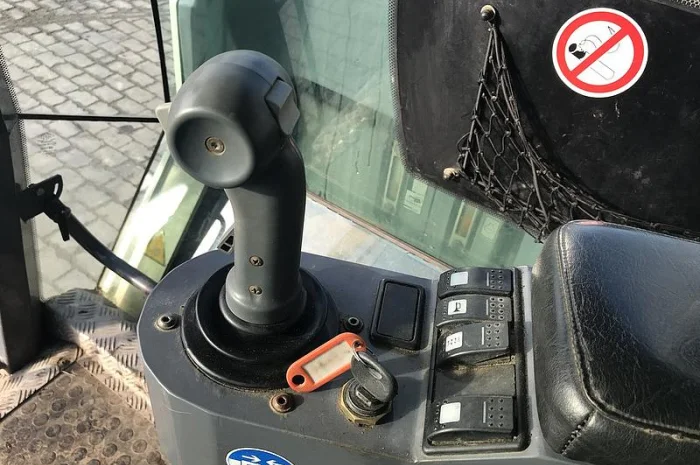 Двухвальцовый каток Hamm DV 90 VO в Наличии- фото № 3