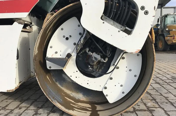 Двухвальцовый каток Hamm DV 90 VO в Наличии- фото № 9