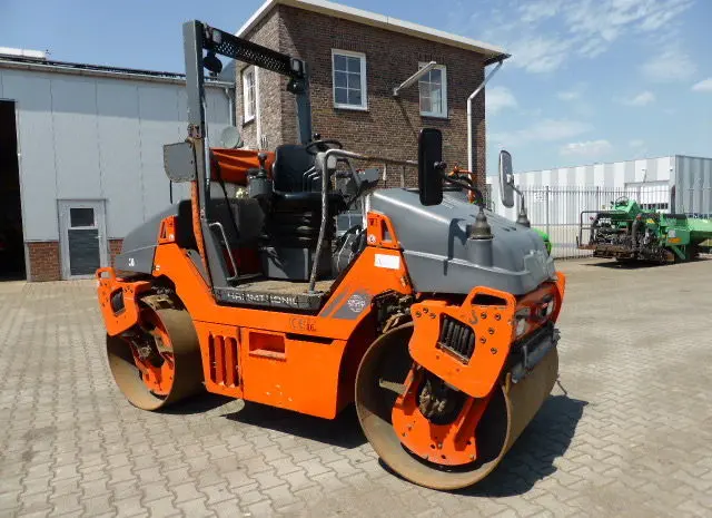 Двухвальцевый каток Hamm DV40VV- фото № 1