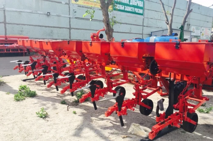 КРН 5, 6 междурядный культиватор (усиленный на 205 подшипнику) с подкормкой- фото № 1