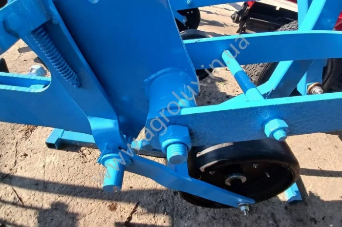 Культиватор КРН 5.6 (посилений) з підгодівлею і транспортним пристроєм- фото № 7