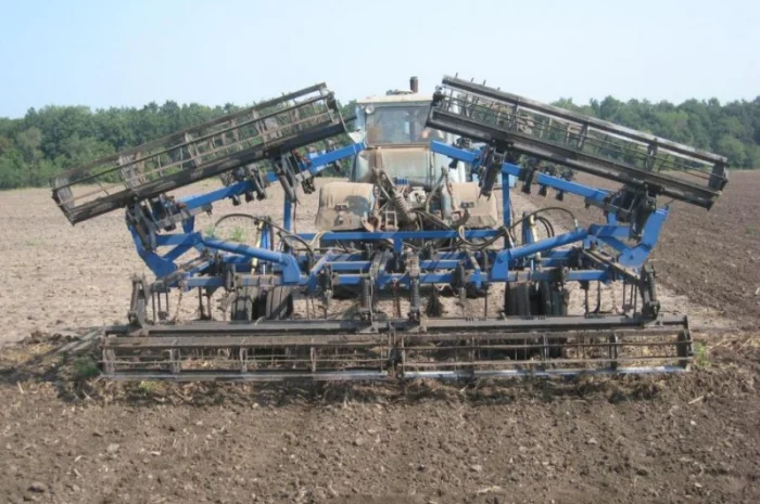 Культиватор предпосевной КПС-4(3Р)Н навесной, три ряда лап, пружины, каток- фото № 9