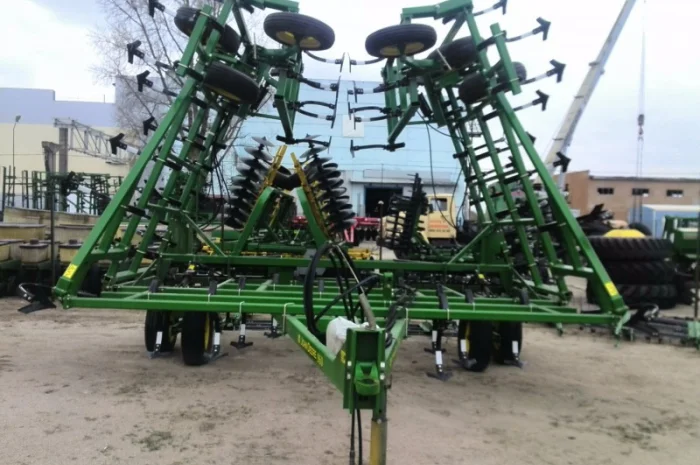 Продам культиватор John Deere 960 9-12 метров ширина захвата- фото № 1