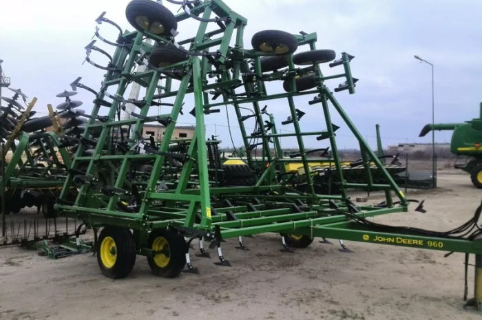 Продам культиватор John Deere 960 9-12 метров ширина захвата- фото № 2
