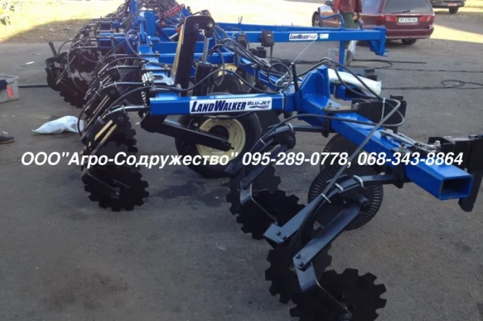 Культиватор для внесения жидкого безводного аммиакаNH3 Blu-Jet Блю-Джет LandWalker- фото № 1