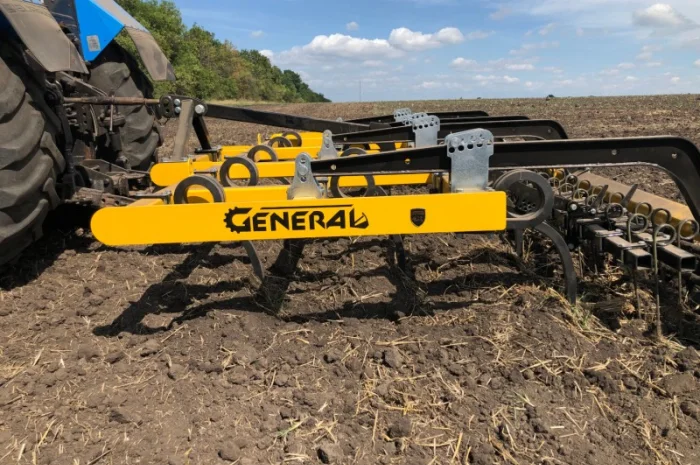 Культиватор суцільний навісний 3-х рядний General КНС 3.5 (на двовітковій стійці)- фото № 2