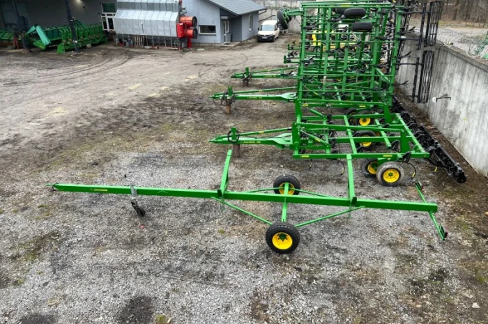Продам Культиватор John Deere 4м- фото № 1