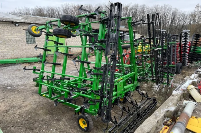 Продам Культиватор John Deere 4м- фото № 4