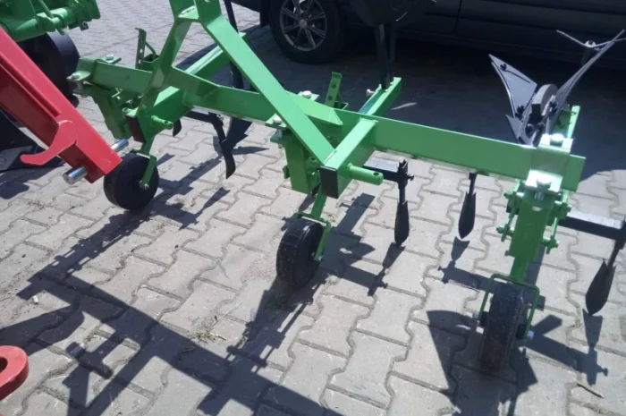 Культиватор міжрядний пропольник окучник полольник підгортач 3 5 секцій Бомет Польща- фото № 1