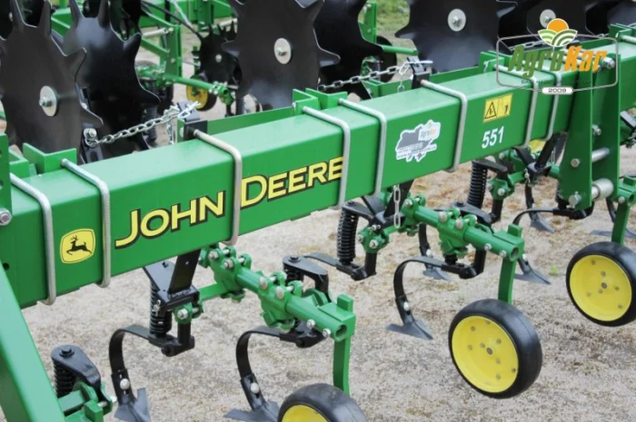 Просапний культиватор John Deere 825 (8 рядів)- фото № 3