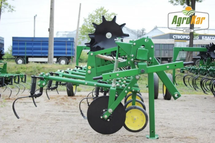 Просапний культиватор John Deere 825 (8 рядів)- фото № 4