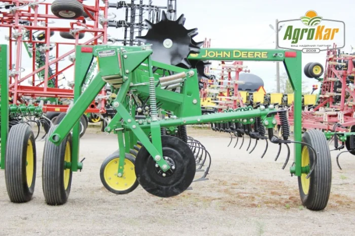 Просапний культиватор John Deere 825 (8 рядів)- фото № 6