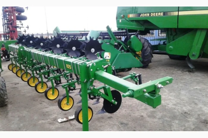 Культиватор пропашной John Deere 845- фото № 1