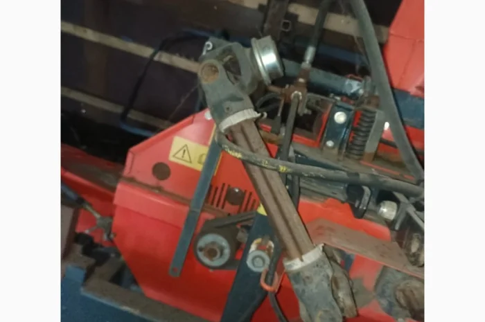 Навесной четырехрядный измельчитель кукурузы на силос Kuhn MC 180S Quattro- фото № 18