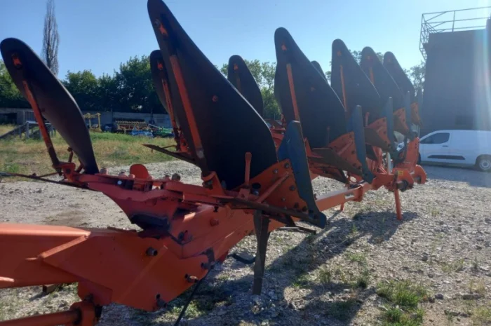 Плуг оборотний Kuhn Challenger 5+3 з відвалами Tekrone- фото № 2