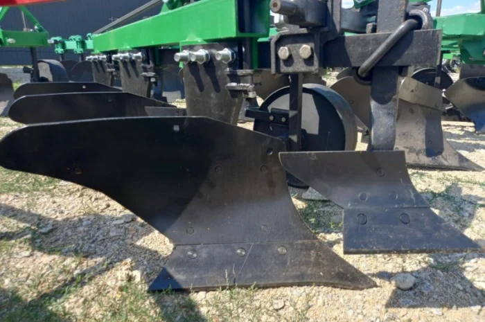 Плуг ПЛН 3-35 з предплужником- фото № 3