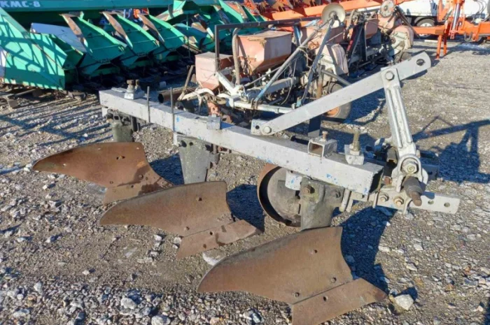 Плуг ПЛН 3-35 б/у- фото № 1