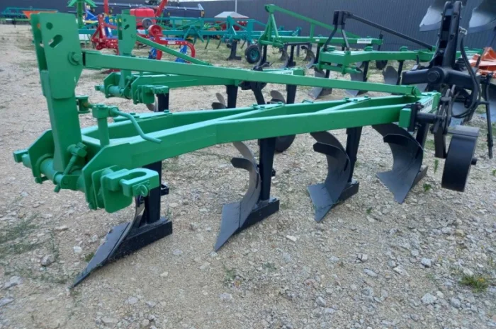 Плуг навісний 4 корпусний 4-35 см. (висока стійка)- фото № 1