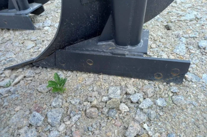 Плуг навісний 4 корпусний 4-35 см. (висока стійка)- фото № 4