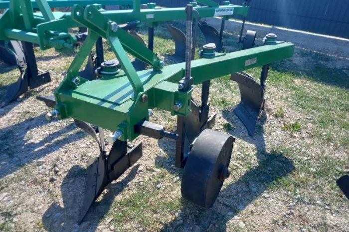 Плуг навісний борозний ПНБ 3-35- фото № 1