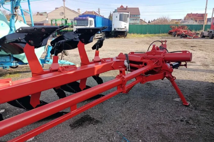 Оборотний плуг Gregoire Besson 8- фото № 2