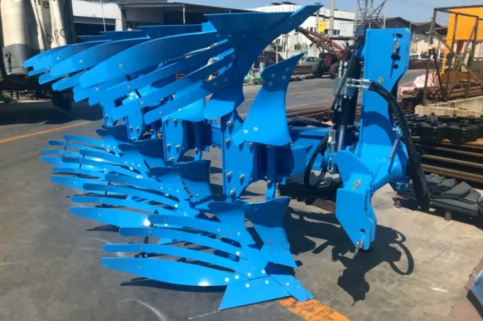 Навісний плуг 4-х корпусний- фото № 1