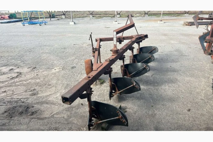 Продам навісний плуг ПЛН-5-35- фото № 1