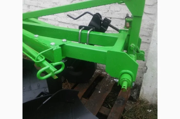 Плуг навесной для трактора польский Bomet- фото № 1