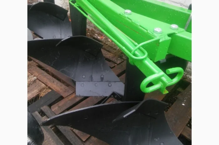 Плуг навесной для трактора польский Bomet- фото № 2