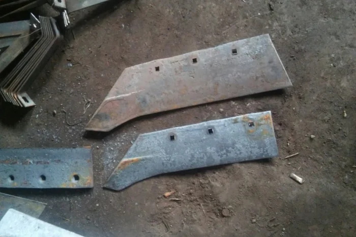 Плуг навесной для трактора польский Bomet- фото № 7